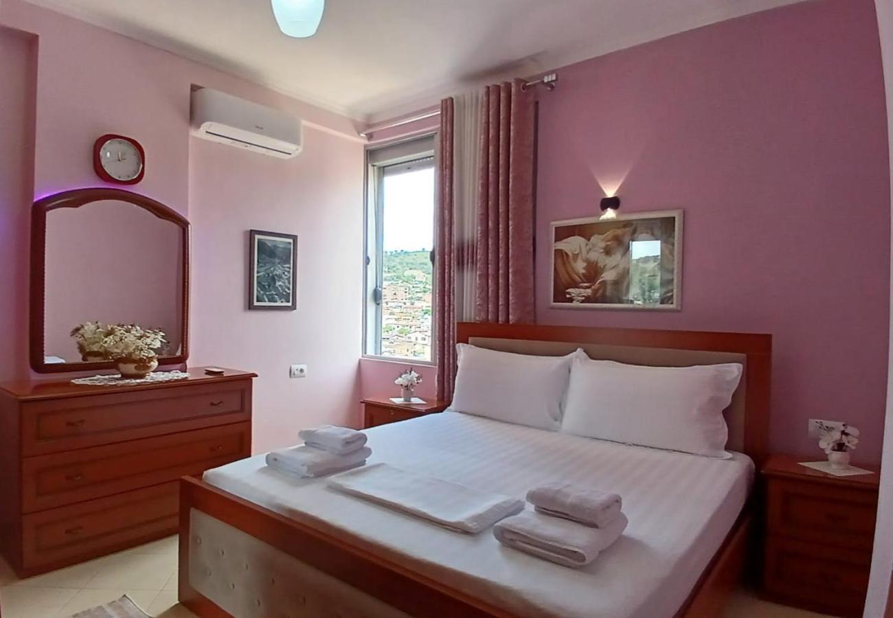 Muska Comfy Apartment Berat Buitenkant foto